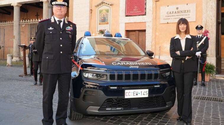 Jeep avenger Carabinieri
