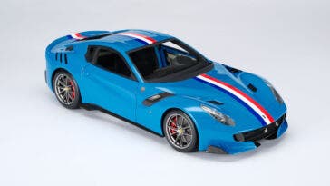 ferrari f12tdf modello in allestimento 1