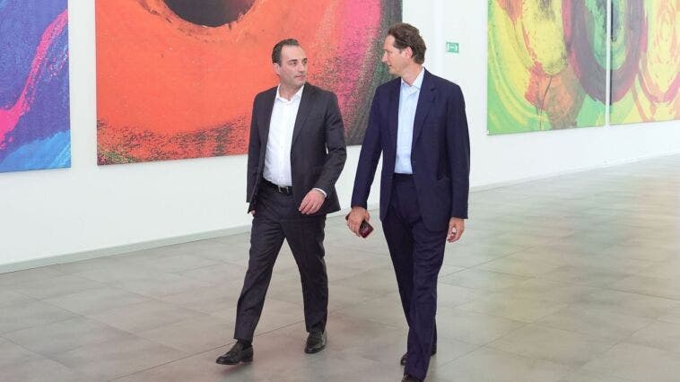 Antonio Filosa e John Elkann