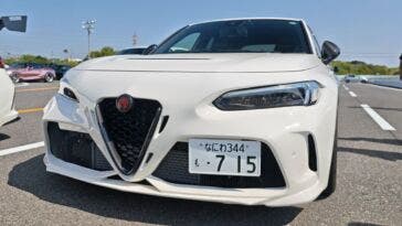 Honda Civic Type R travestita da Alfa Romeo