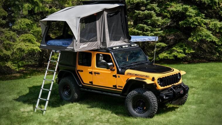 Jeep presenta un inedito concept di tenda da tetto all'Overland Expo West