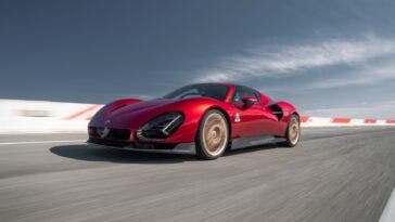 Nuova Alfa Romeo 33 Stradale