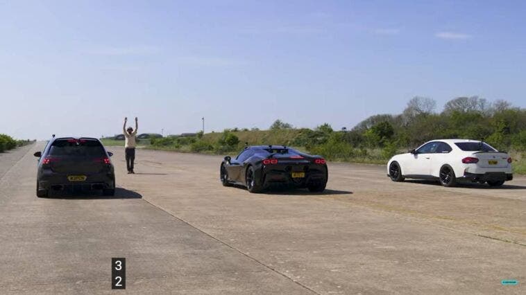 Drag race Ferrari SF90 Spider