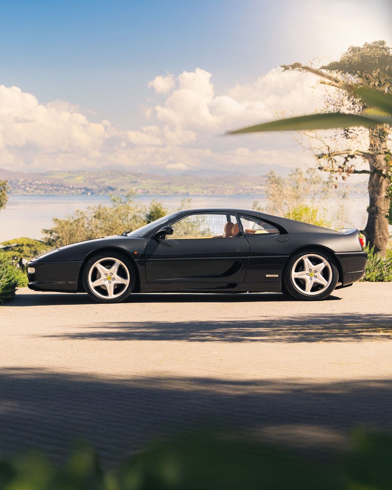 Ferrari F355 berlinetta nera
