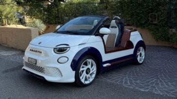 Abarth 500e cabrio castagna