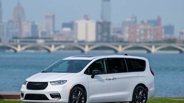 Chrysler Pacifica 100th Anniversary Edition