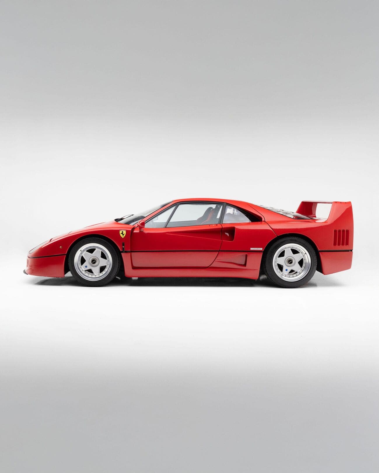 F40