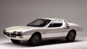 Alfa Romeo Montreal