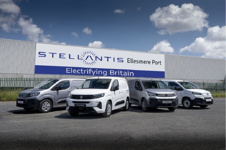 Citroën Berlingo, Fiat Doblò, Peugeot Partner e Vauxhall Combo