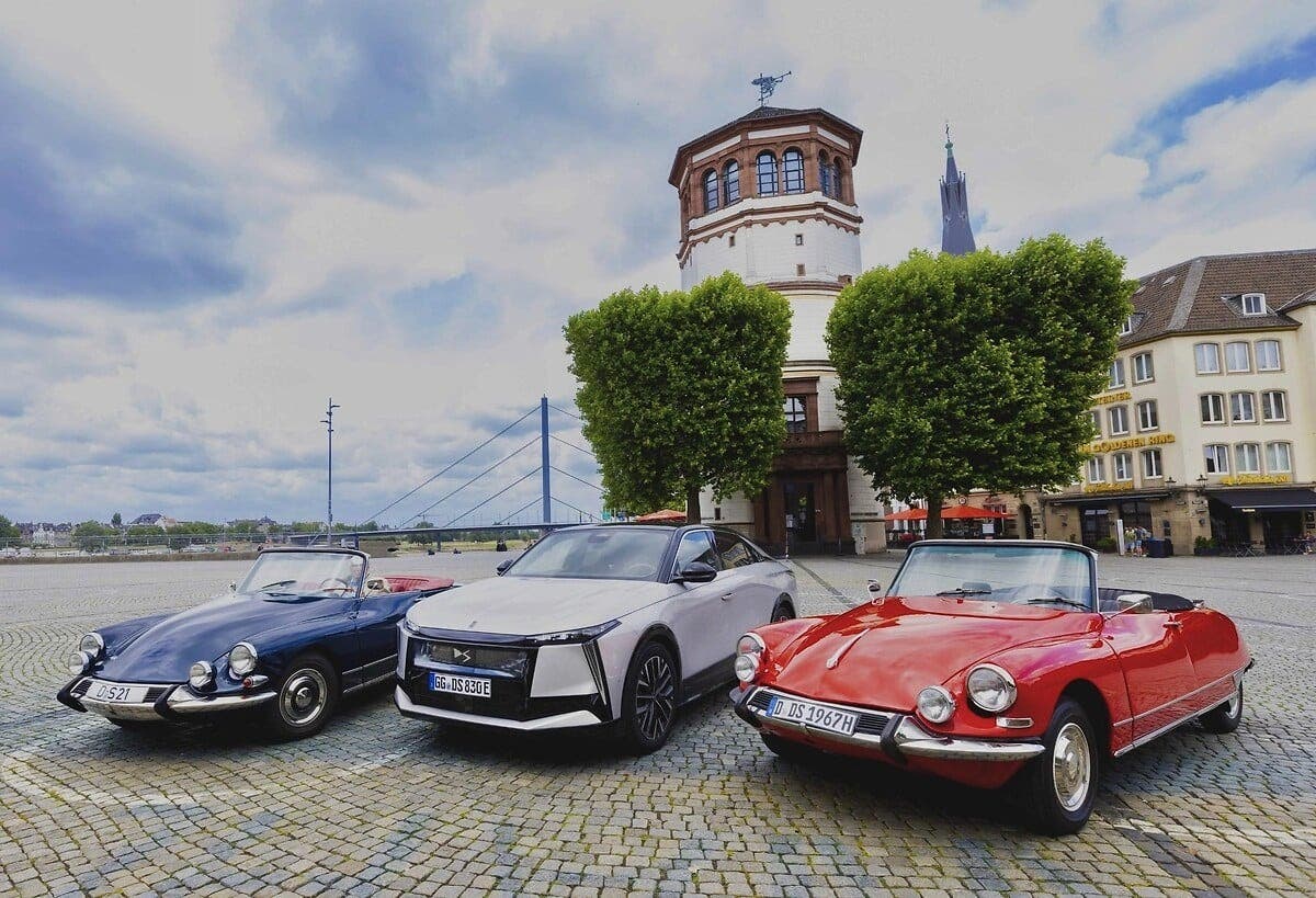 DS N°8 - Tour de Dusseldorf