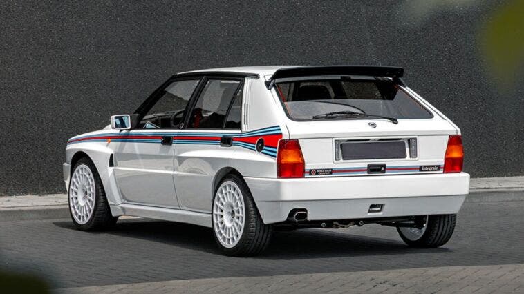 Lancia Delta HF Integrale Martini 5