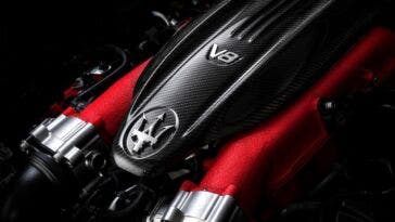 maserati motore v8