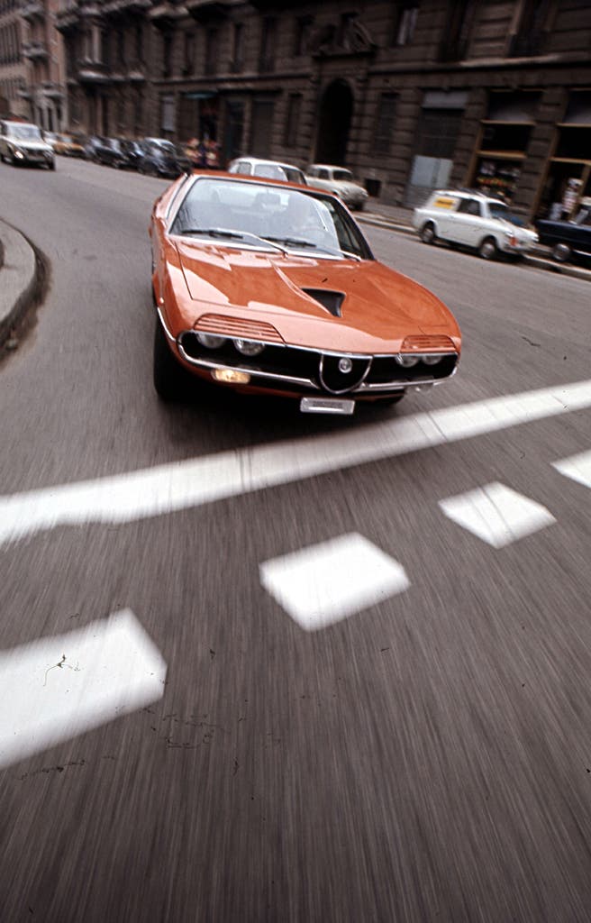 Alfa Romeo Montreal