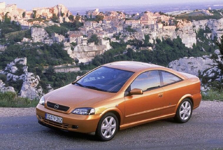 Opel Astra Coupé