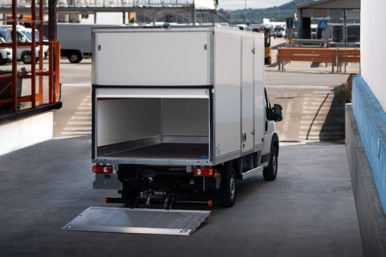 Opel Movano con Cargo Box