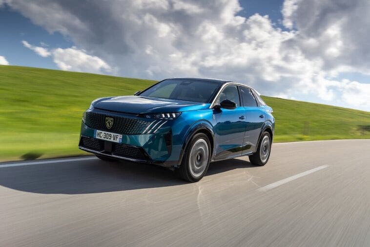 Peugeot E-3008 Launch Edition