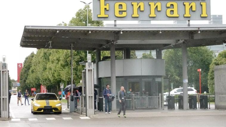 Xiaomi SU7 Ultra nella fabbrica Ferrari