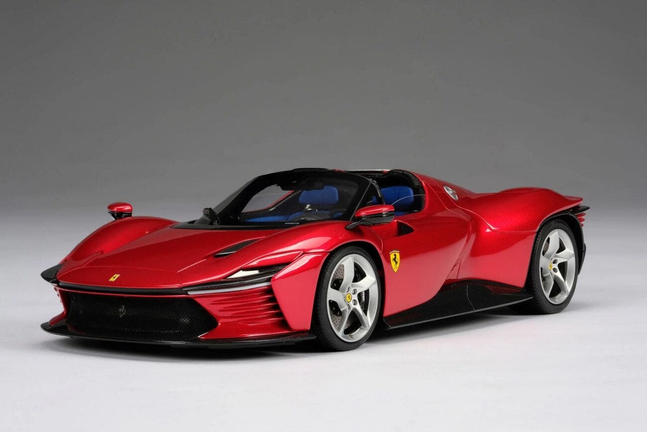 Ferrari Daytona SP3 scala 1:18