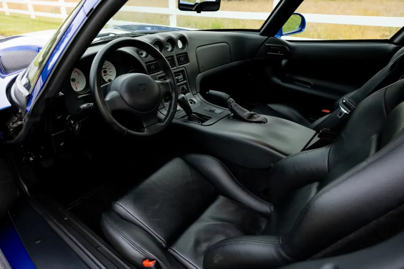 1996-Dodge-Viper-GTS