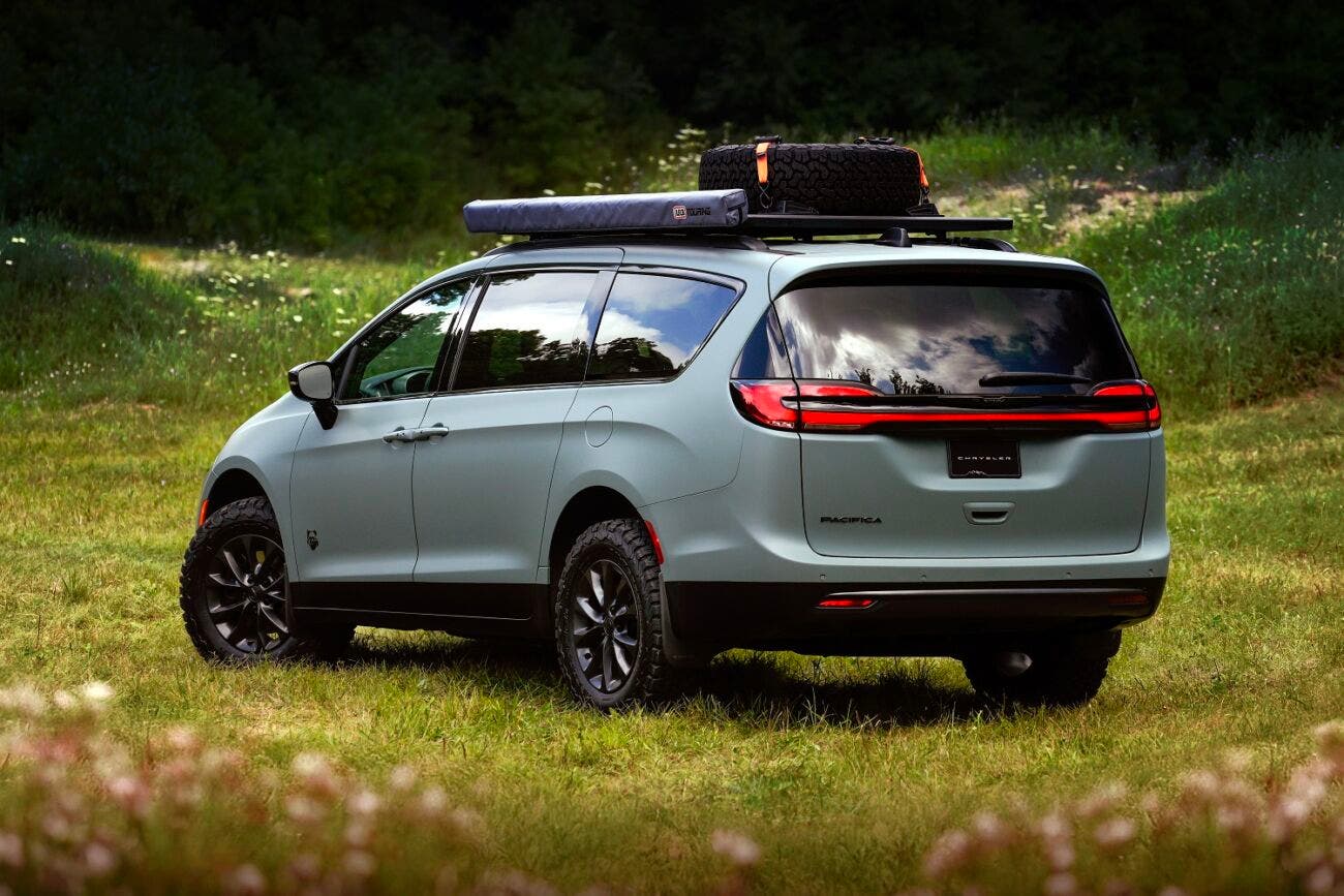 Chrysler Pacifica Grizzly Peak