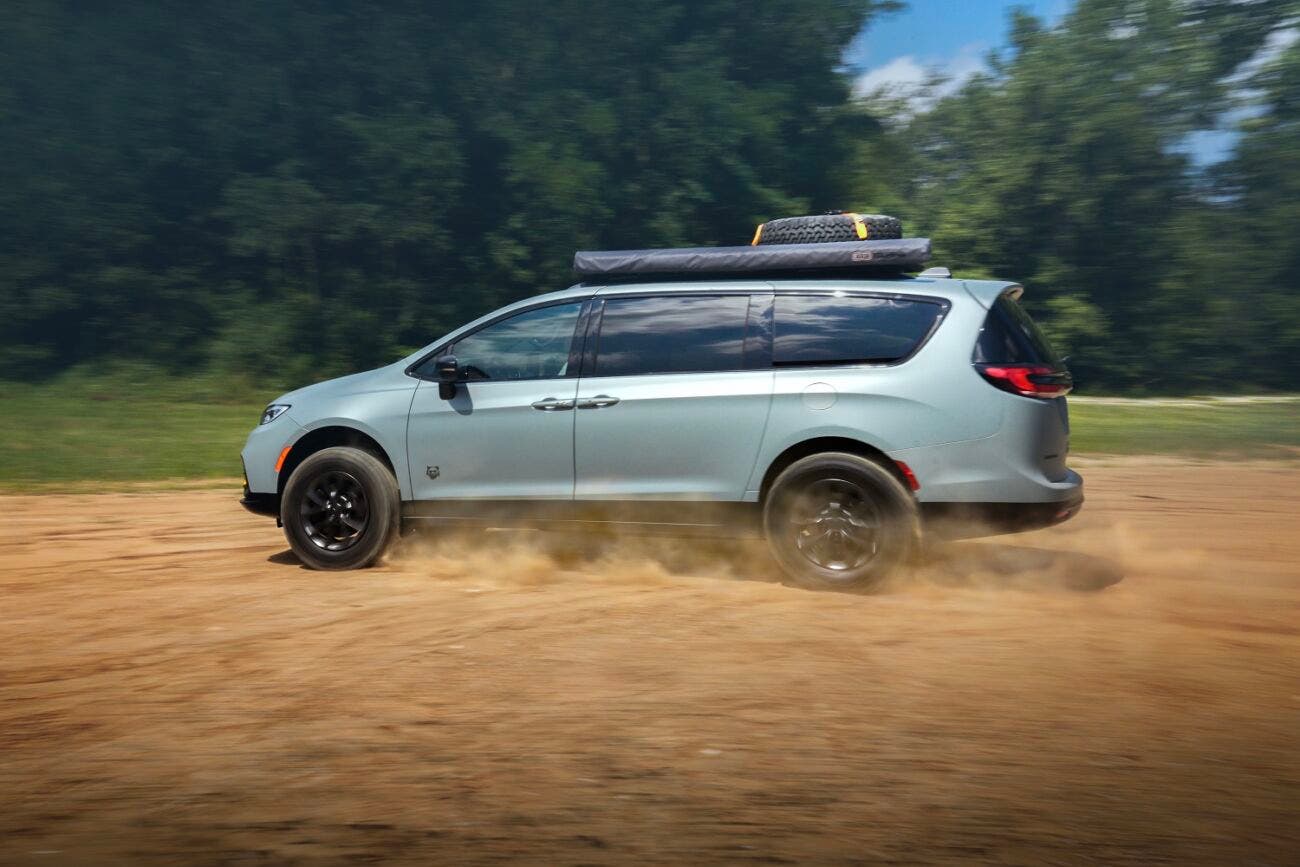 Chrysler Pacifica Grizzly Peak