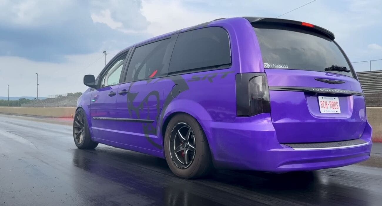 Chrysler Town & Country Rich Rebuilds