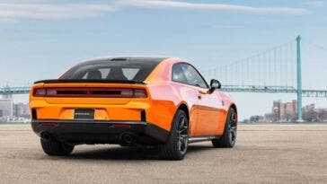 Dodge Charger Sixpack