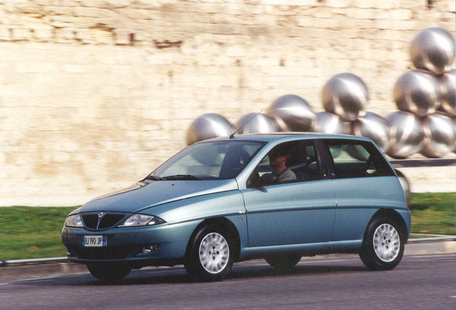 Lancia Y