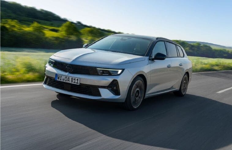 Opel Astra Sports Tourer Hybrid