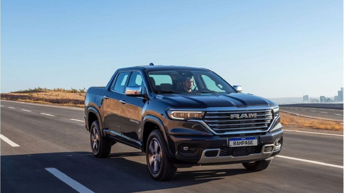 Pick-up compatta ibrida di Ram, confronto con Ford Maverick, tecnologia ibrida
