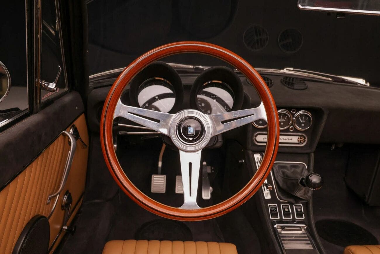 Alfa Romeo Spider Veloce 2000