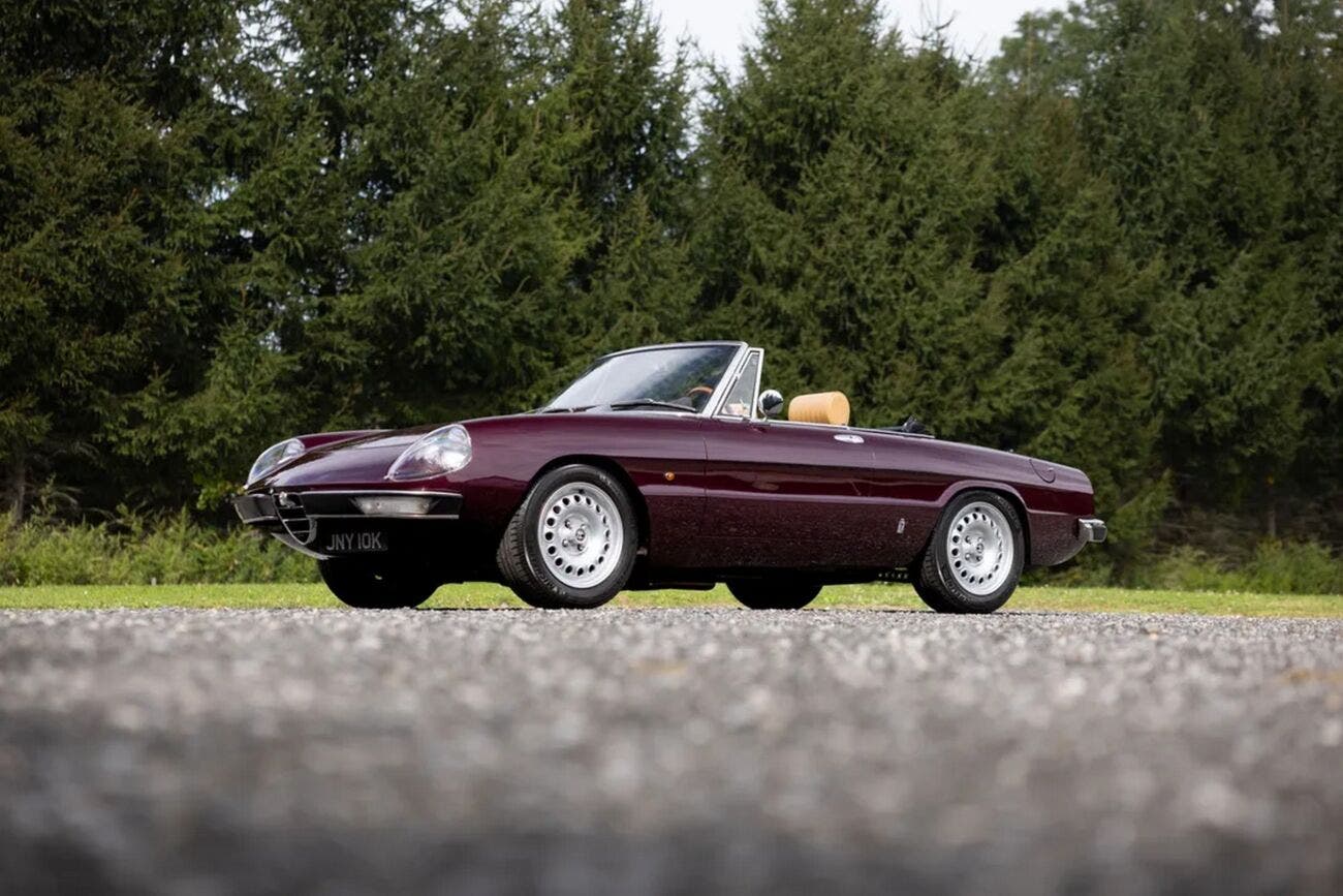 Alfa Romeo Spider Veloce 2000