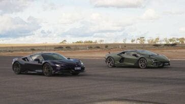 Ferrari vs Lamborghini drag race