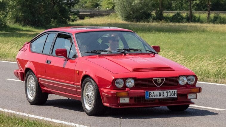 Alfa Romeo GTV6