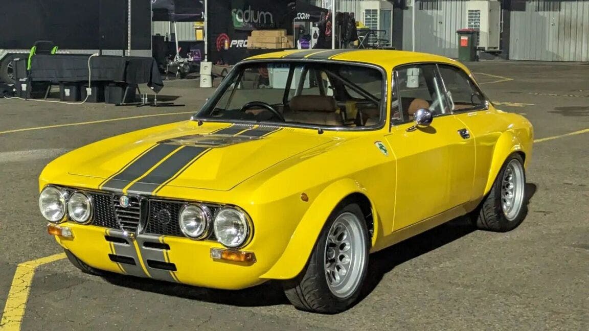 Alfarrari, la speciale Alfa Romeo 2000 GTV che ha 