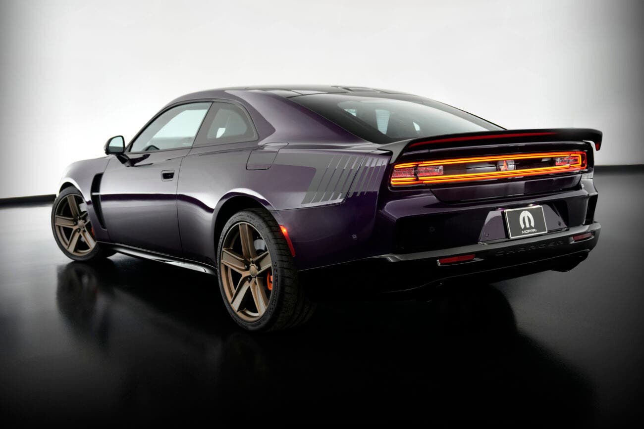 Moparized Dodge SIXPACK Charger