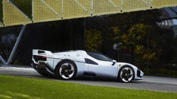 Ferrari SC40