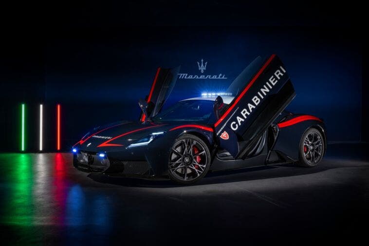 Maserati carabinieri drag race