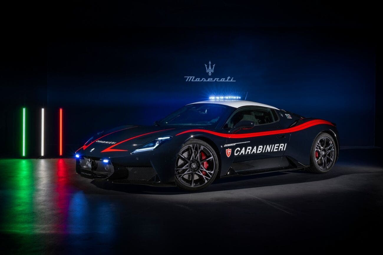 Maserati carabinieri drag race