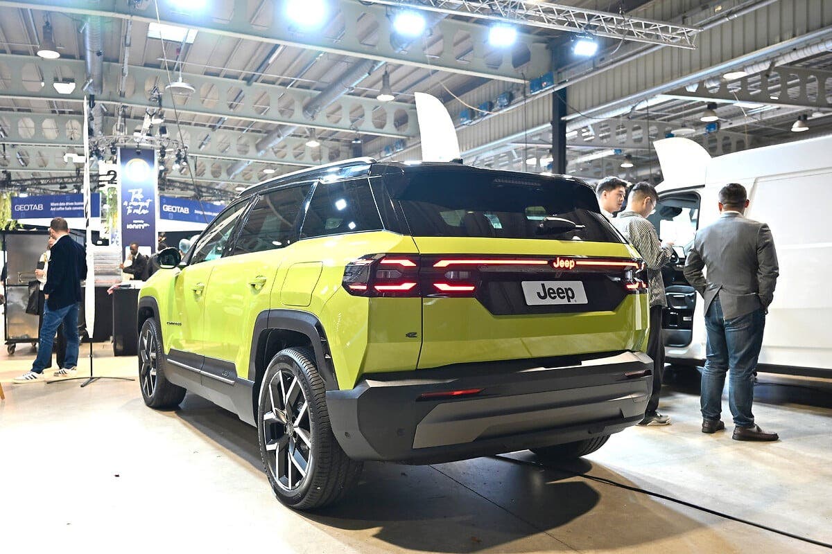 Stellantis Fleet & Business Solutions