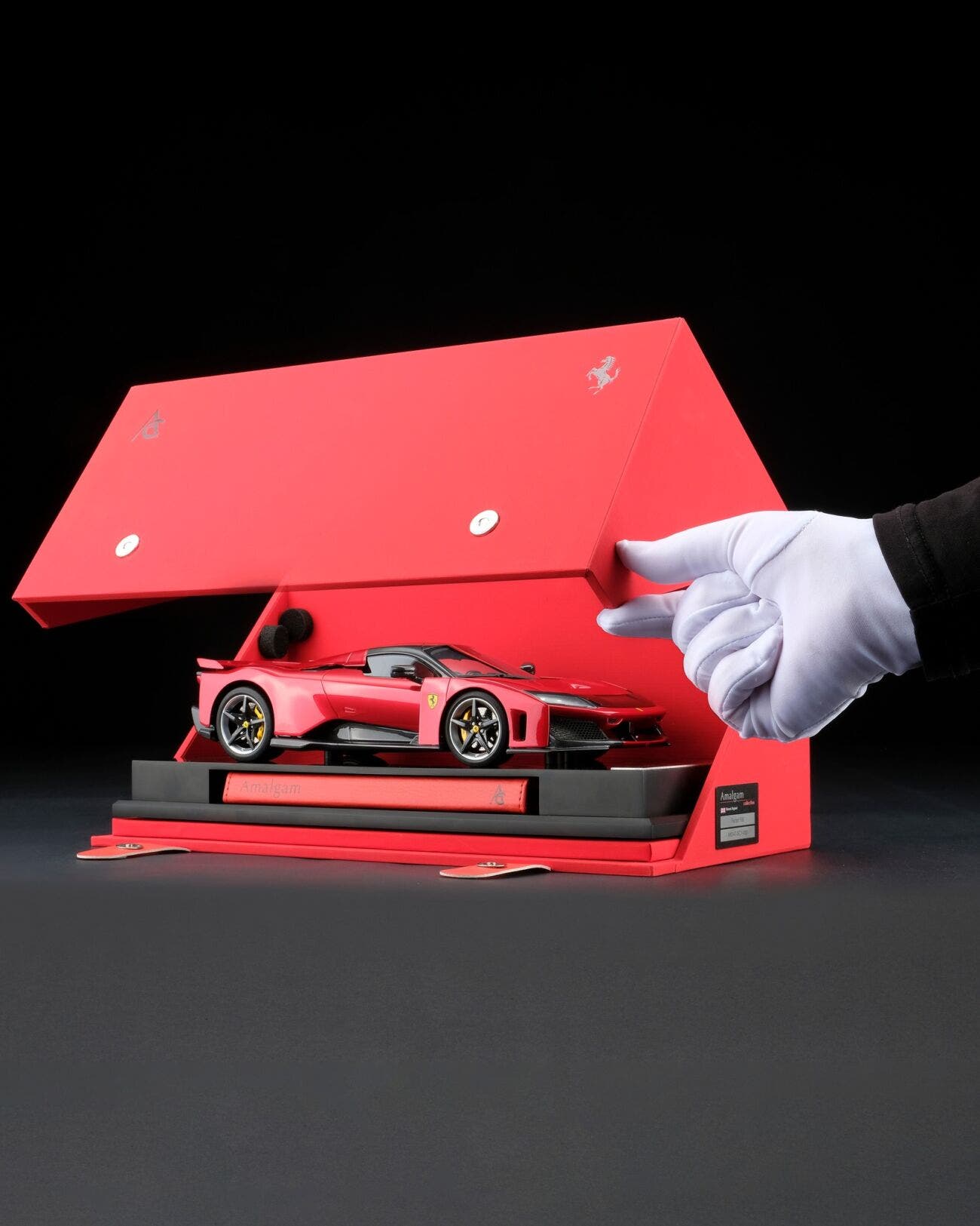 Ferrari F80 scala 1:18