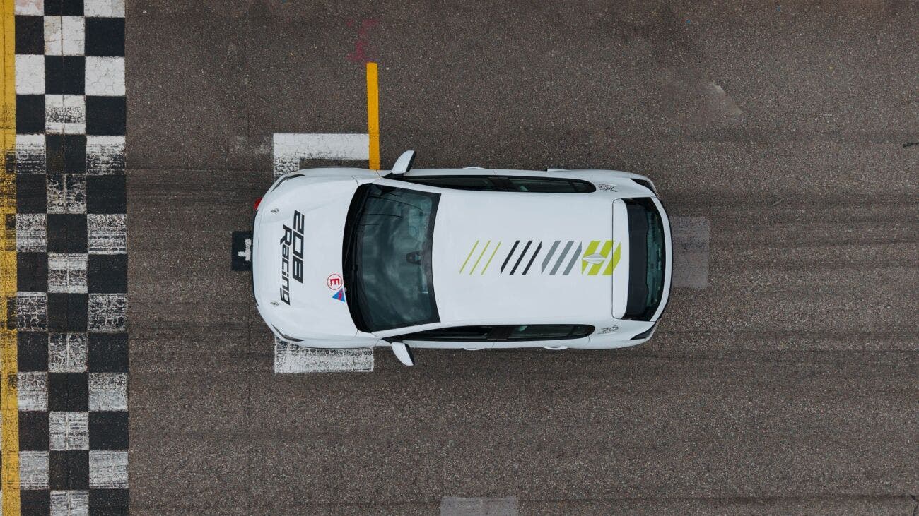 Peugeot 208 Racing TC6