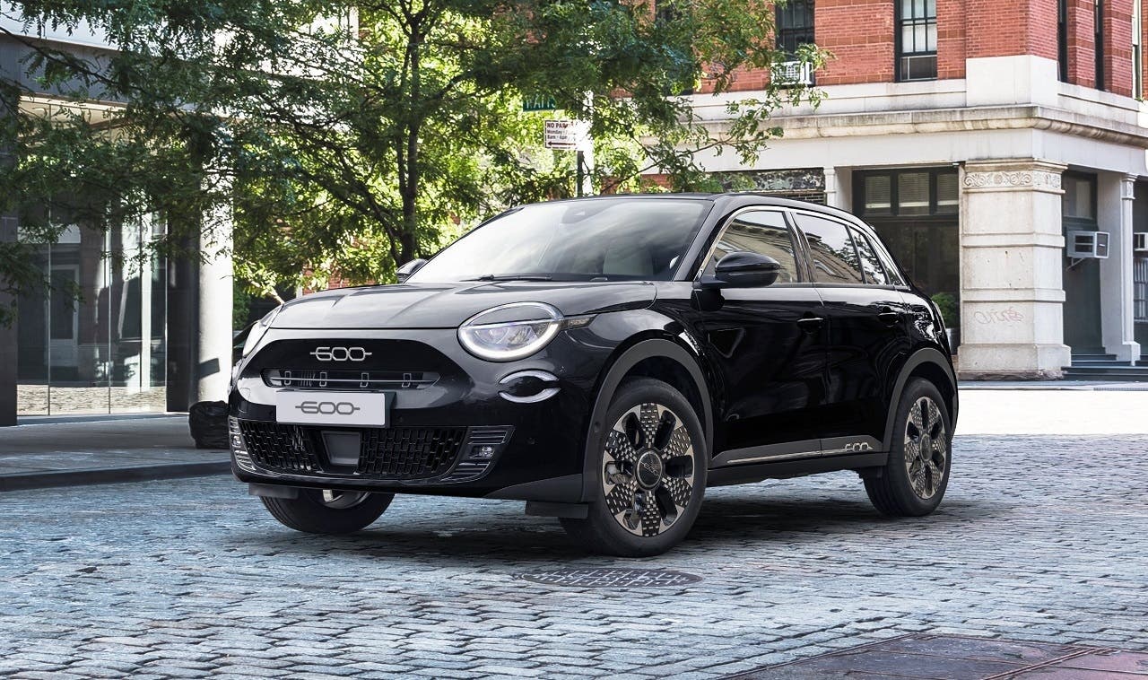 Fiat 600 Hybrid Nero Cinema