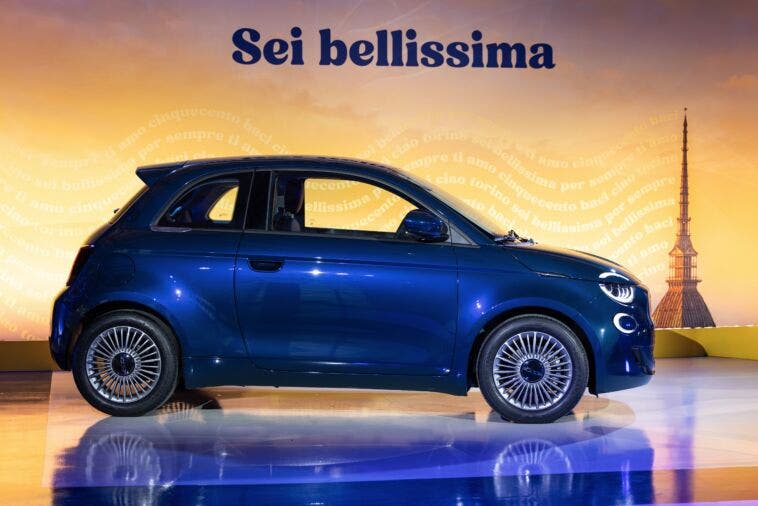 Fiat 500 Hybrid Lancio Commerciale