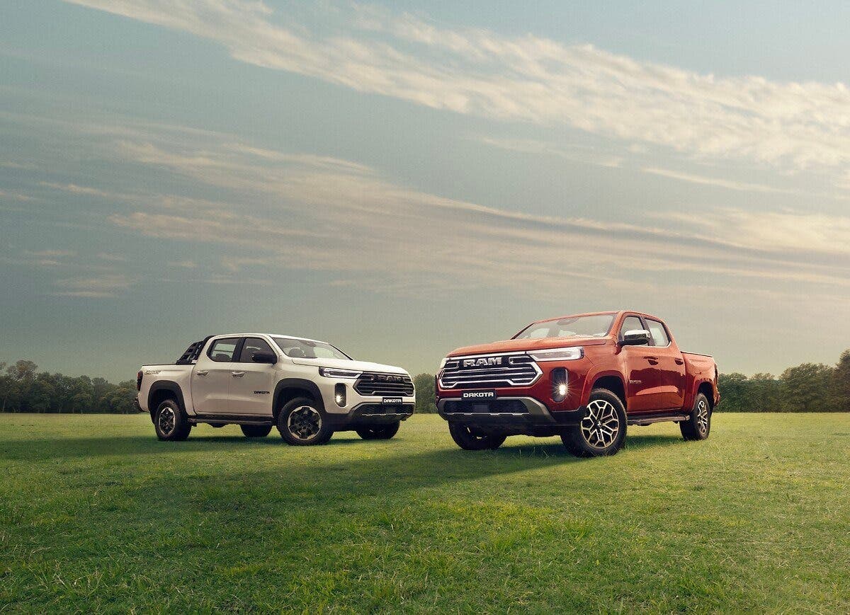 Nuovo Ram Dakota Laramie