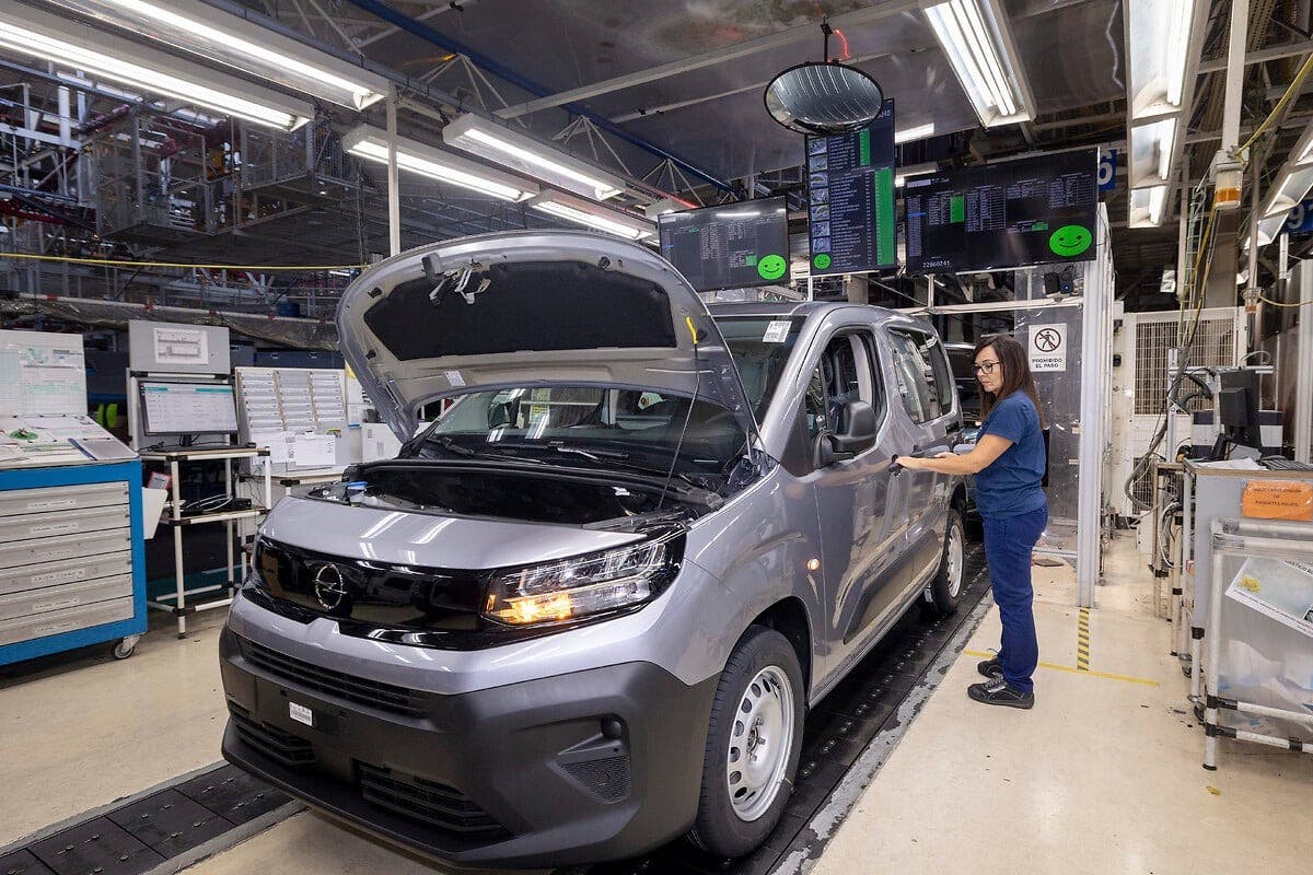 Stellantis Vigo Customfit center