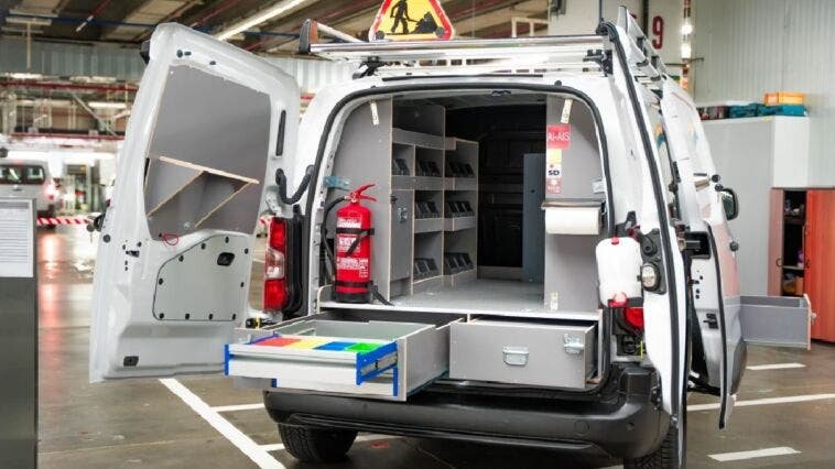 Stellantis Vigo Customfit center