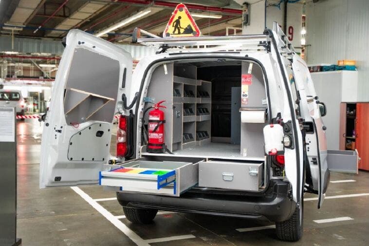 Stellantis Vigo Customfit center