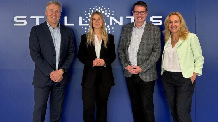 Stellantis e Cox Automotive