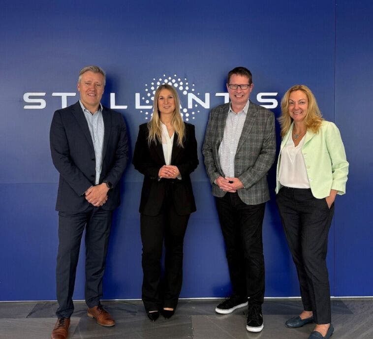 Stellantis e Cox Automotive